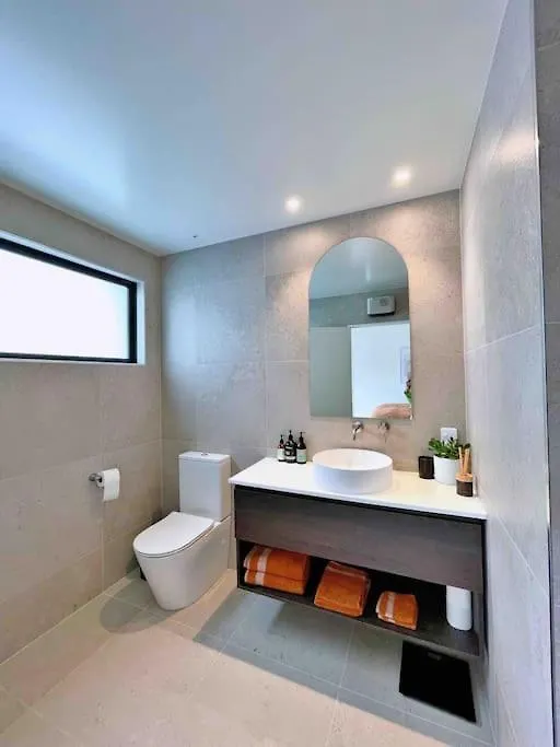 Luxury 3 Bedroom Home With Double Garage 基督城 新西兰