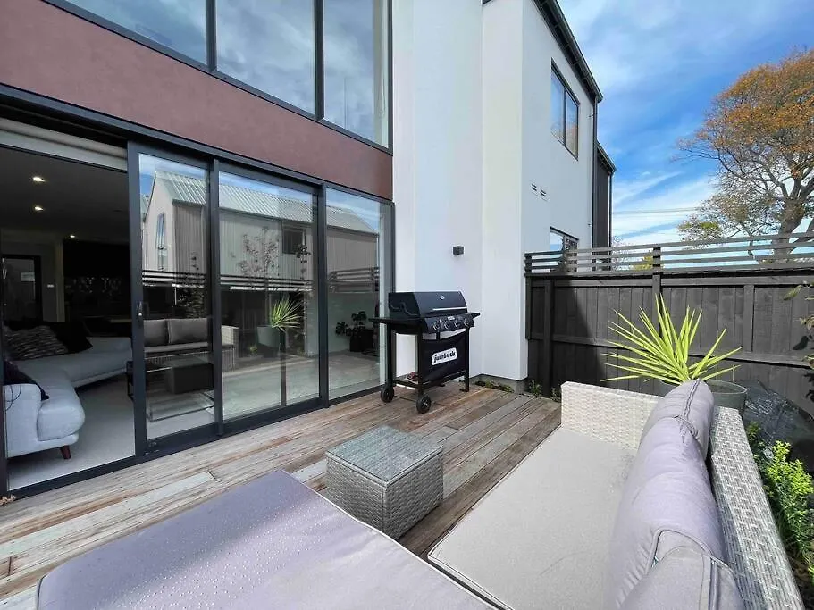 度假居 Luxury 3 Bedroom Home With Double Garage 基督城
