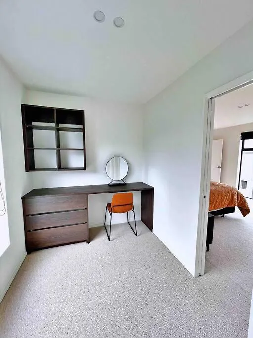 Luxury 3 Bedroom Home With Double Garage 基督城 度假居